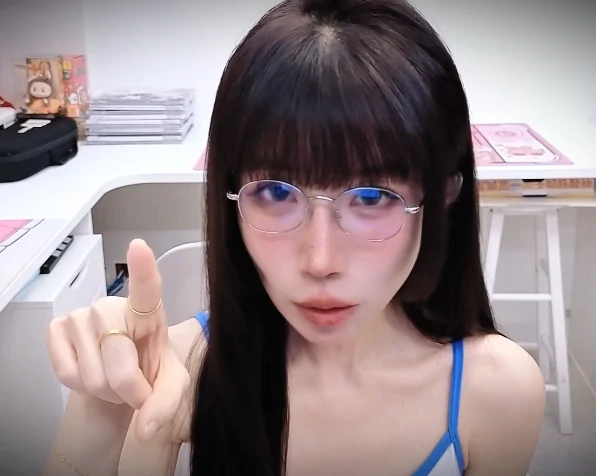 Aki秋水最新ASMR：眼镜娘+白色包装视觉触发，颅内高潮！-橘喵