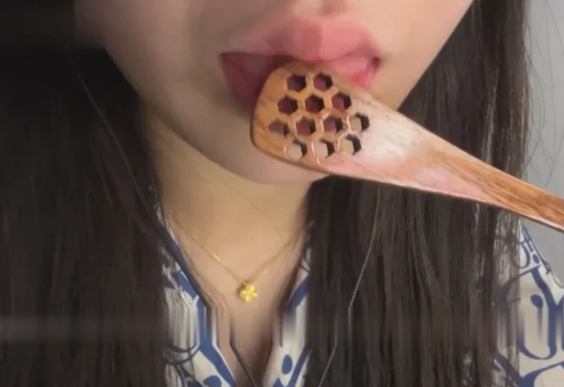 B站咩咩小屋爱发电五部合集——她用口水声搭了一座不会醒的温柔乡-橘喵